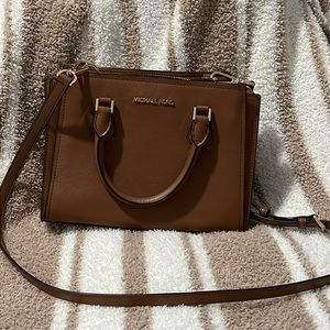 Michael Kors Crossbody Bag
